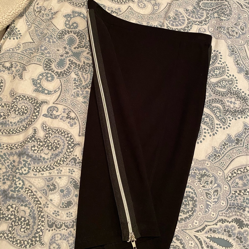 Zipper detailed pencil skirt